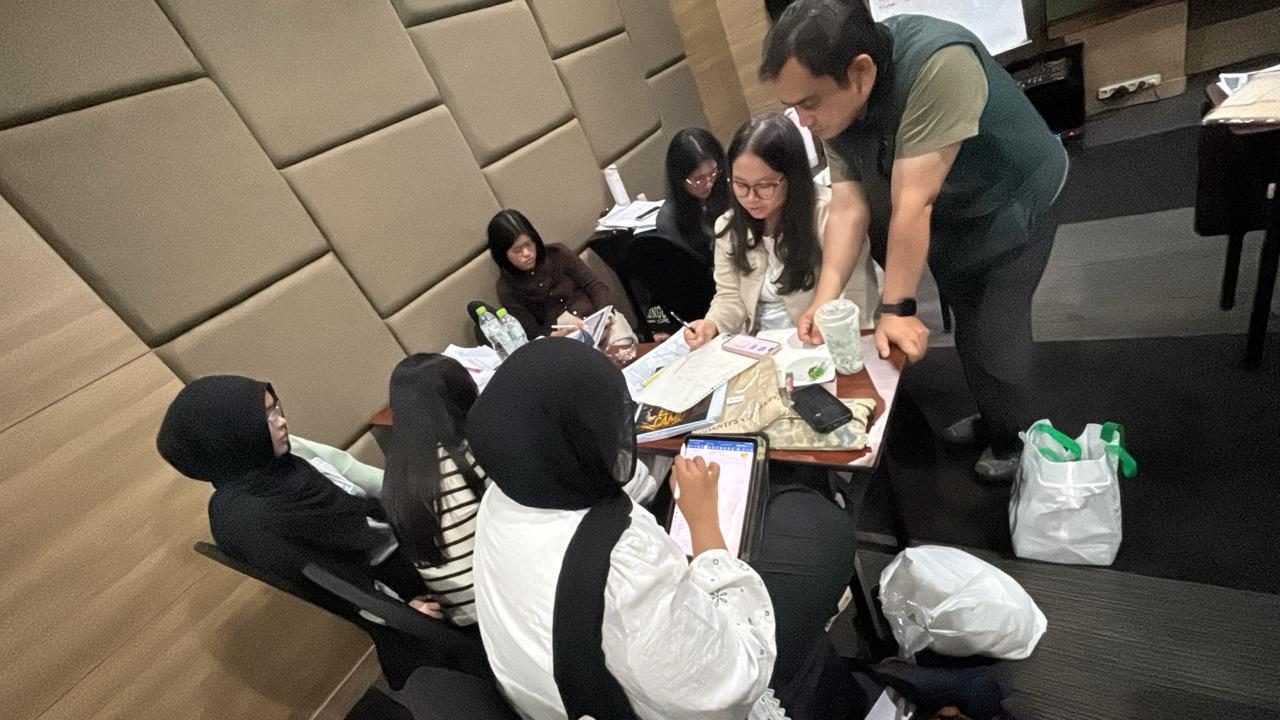 Diskusi dan tutoring grup kecil